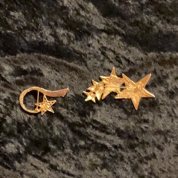 Casual Corner Gold tone Star Brooch Set - Picture 4 of 6